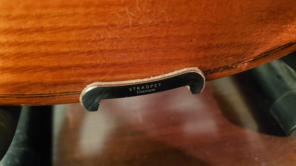 チタン製あご当てクランプ金具：ヴァイオリン・ヴィオラ – 古賀弦楽器