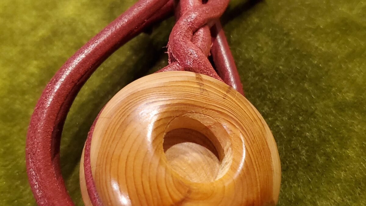 木製＆本革のチェロエンドピンストッパー
